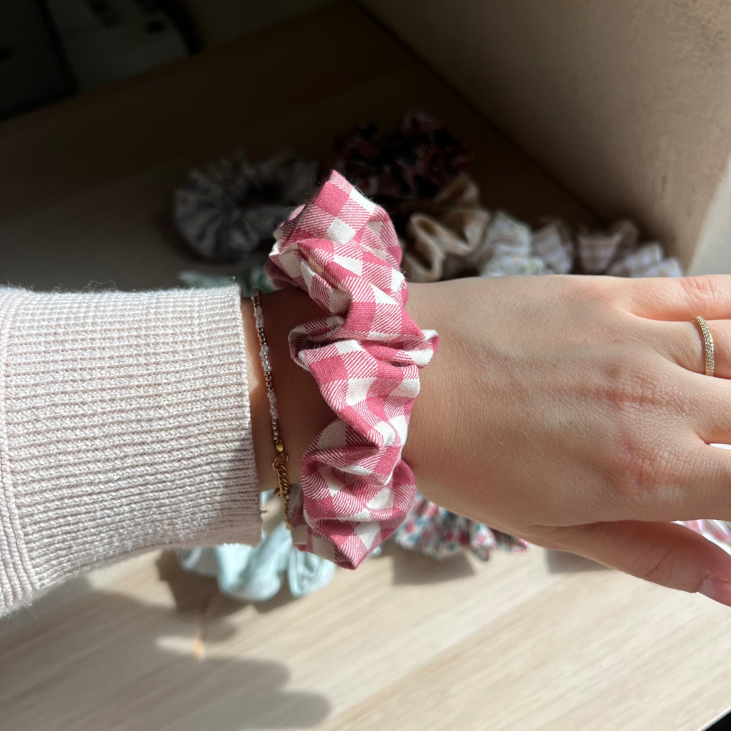 Chouchou vichy vieux rose grands carreaux