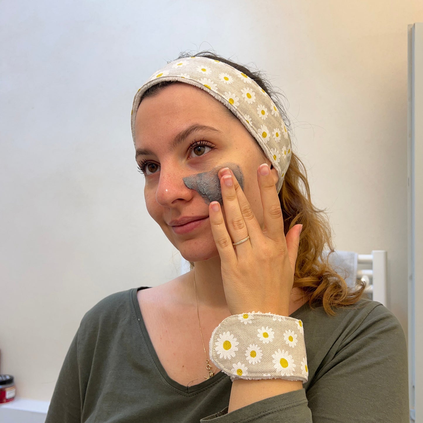 Bandeau et manchettes de soins marguerites