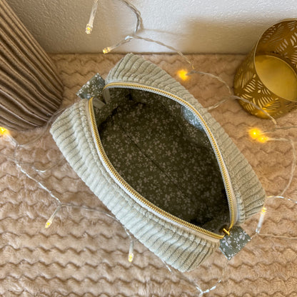 Trousse à maquillage vert pastel