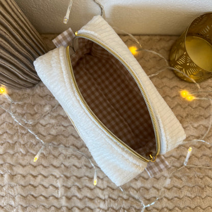 Trousse à maquillage blanche et vichy beige